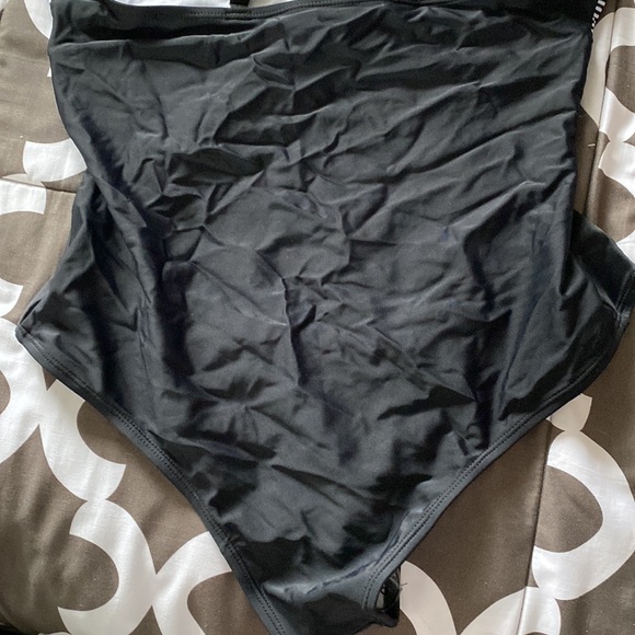 B2PRITY Swimsuit - Picture 5 of 5